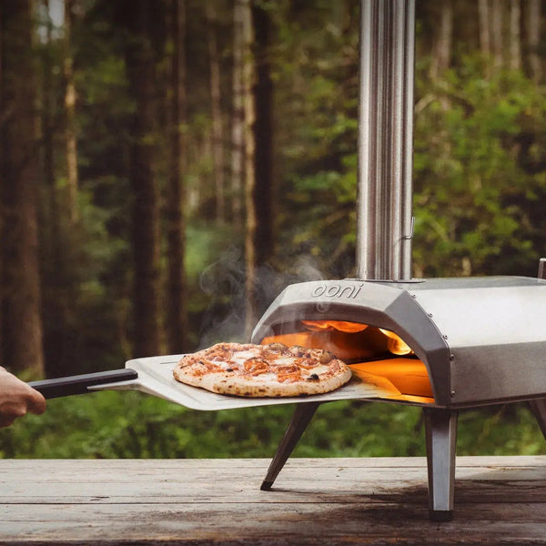 Ooni Karu 12 Multi-Fuel Pizza Ugn